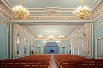 Вебер, Давид, Сен-Санс - музыкальная среда у Аничкова моста - Зеркальный зал Белосельских-Белозерских.jpg